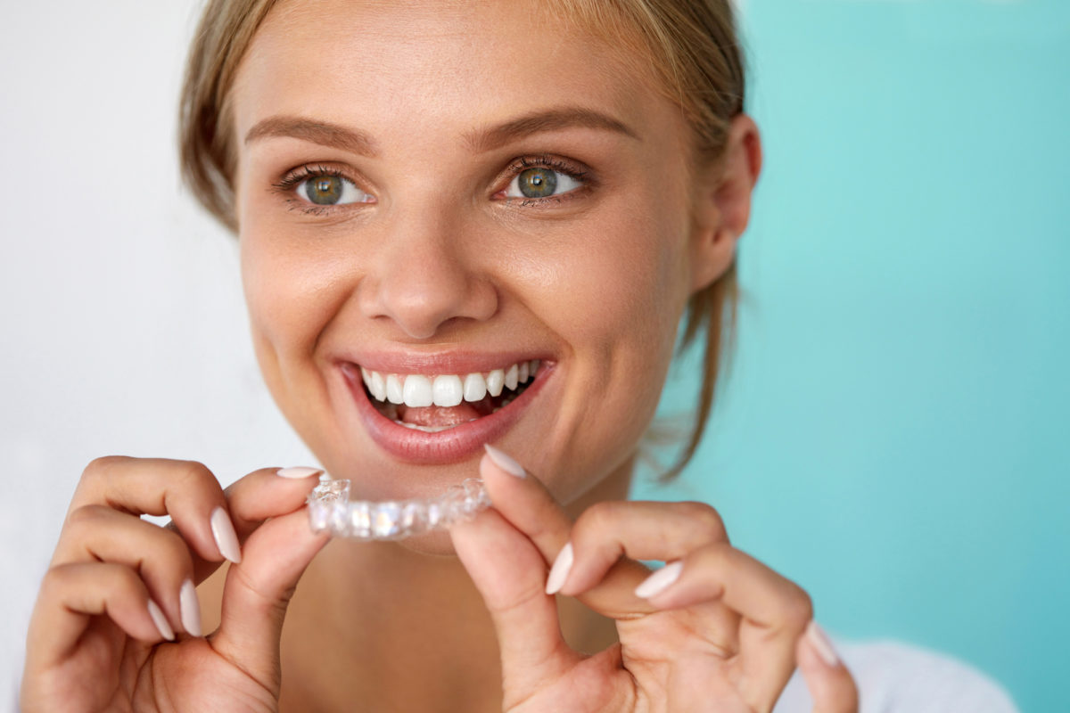 How to Clean Invisalign Retainers: 4 Tips to Brush up On